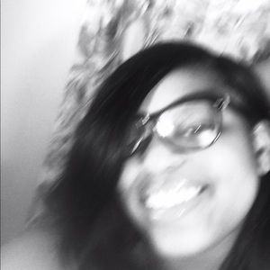 Meet your Posher, Alexi